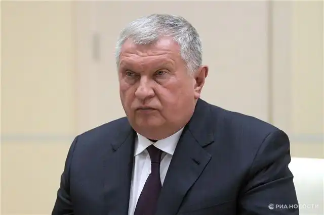Сечин потребовал урегулировать ставку ЦБ и тарифы монополий