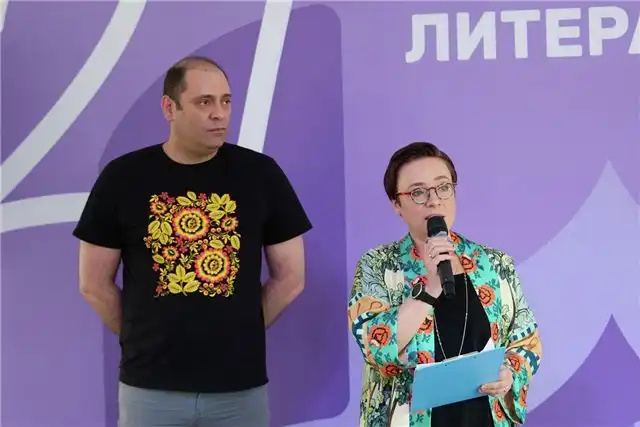Вячеслав Бавидов представил премьеру своего нового романа на фестивале «Красная площадь»