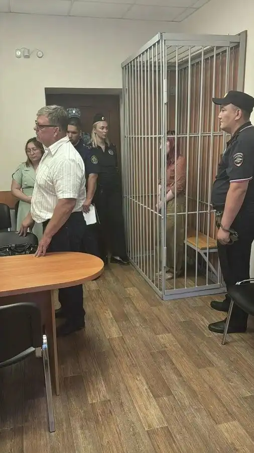 Подсудимые по делу об убийстве студента в Омске заявляли о желании сменить пол