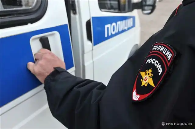 Осужденный за насилие над школьницей на Урале попытался бежать босиком из-под стражи