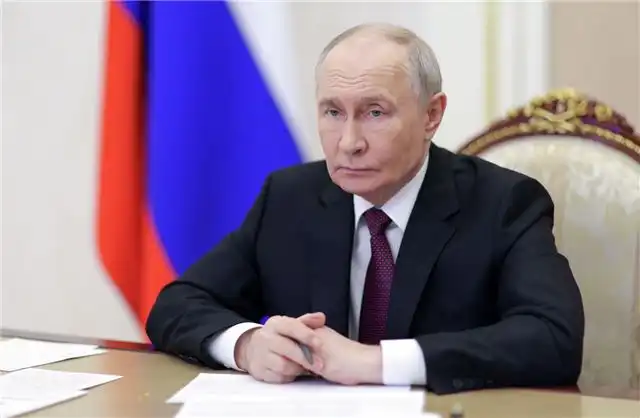 Президент Владимир Путин соболезнует в связи с уходом из жизни Михаила Ножкина