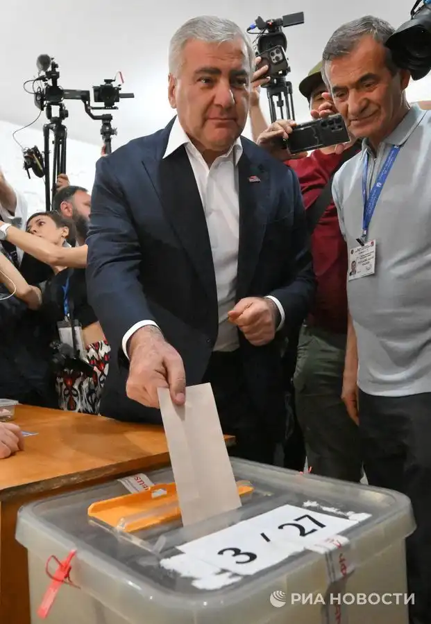 Самвел Карапетян пообещал стремиться к смене власти исключительно в рамках закона