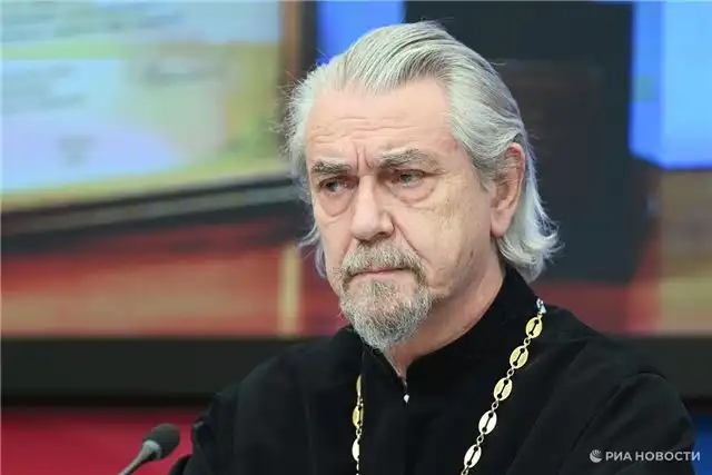 Вигилянский - в этот день вспоминают явление Святой Троицы у Мамврийского дуба