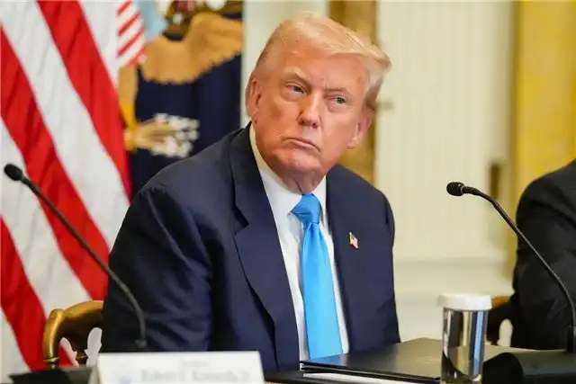 Трамп заявил, что Зеленский больше сосредоточен на финансах для Украины, чем на мире