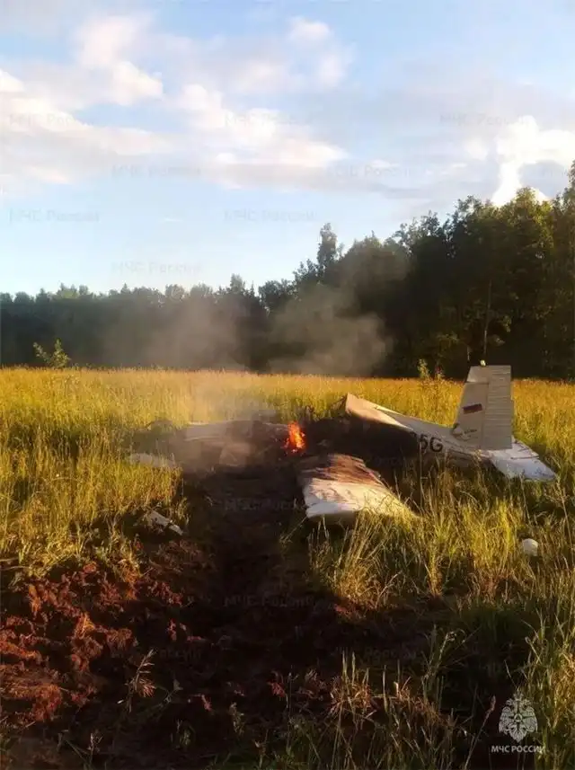 Легкомоторный самолет разбился на аэродроме Вихрево в Подмосковье