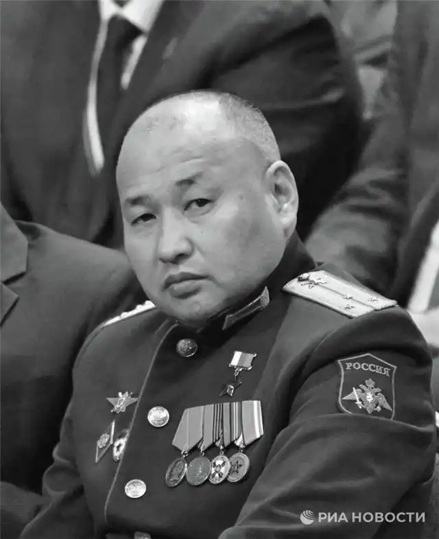 Путин назвал погибшего Героя России Очир-Горяева истинным примером мужества